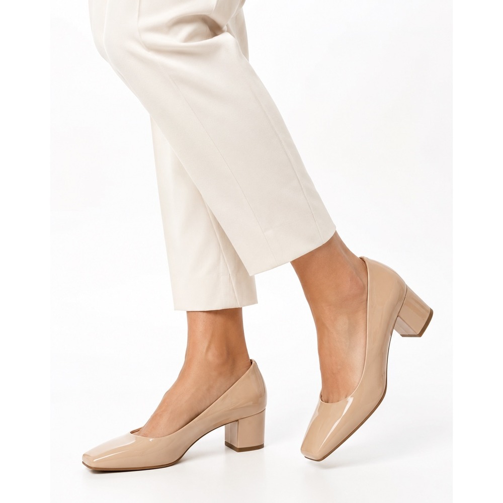 Calvin Klein Nude Patent Pumps Preppy Quiet Luxury Old Money Block Heels Size 5M